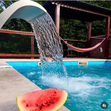 וילה Zvezdara Stanovi